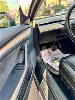 تێسلا مۆدێل 3